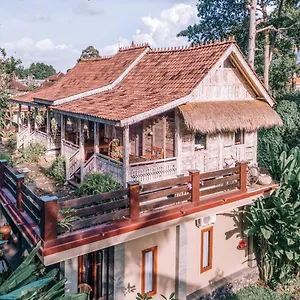 Umah Kayu Indonesië